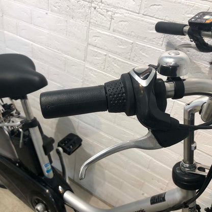 パナソニック ビビ DX シルバー 24インチ YD052【中古車】