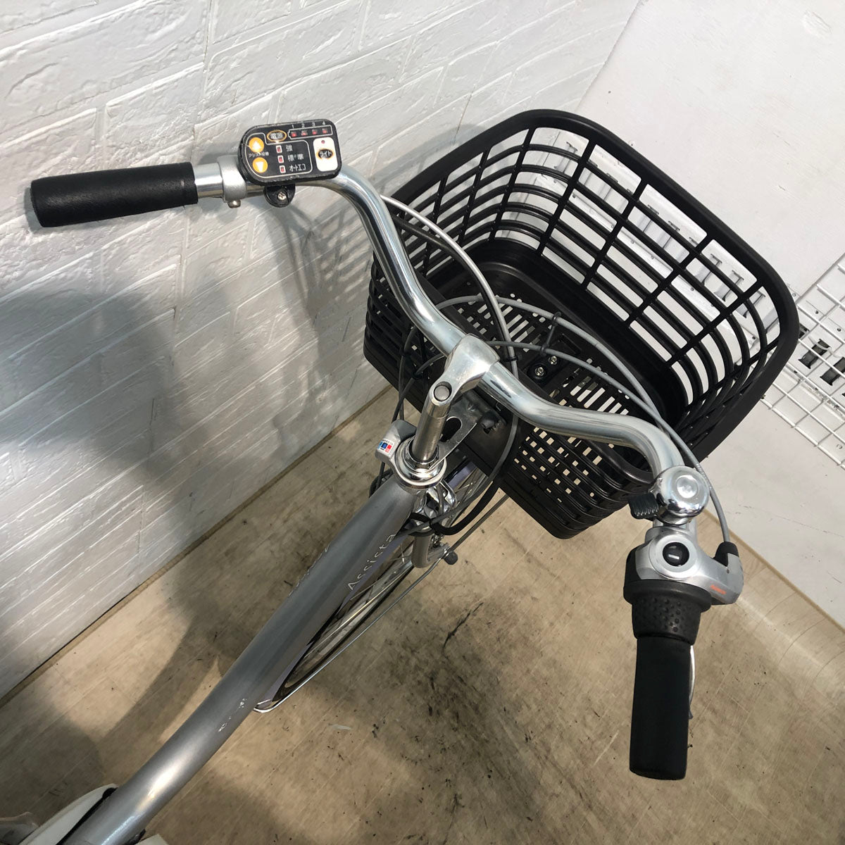 ブリヂストン アシスタ シルバー 26インチ YQ112 【中古車】