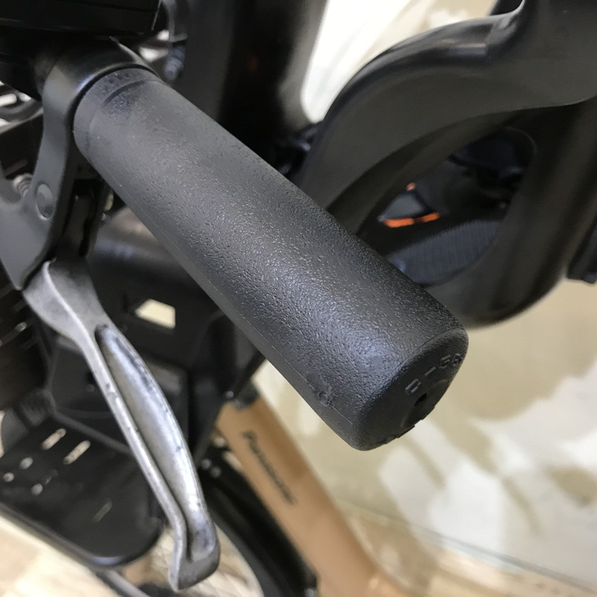 パナソニック ギュットアニーズ ゴールド 20インチ KH010 【中古車】