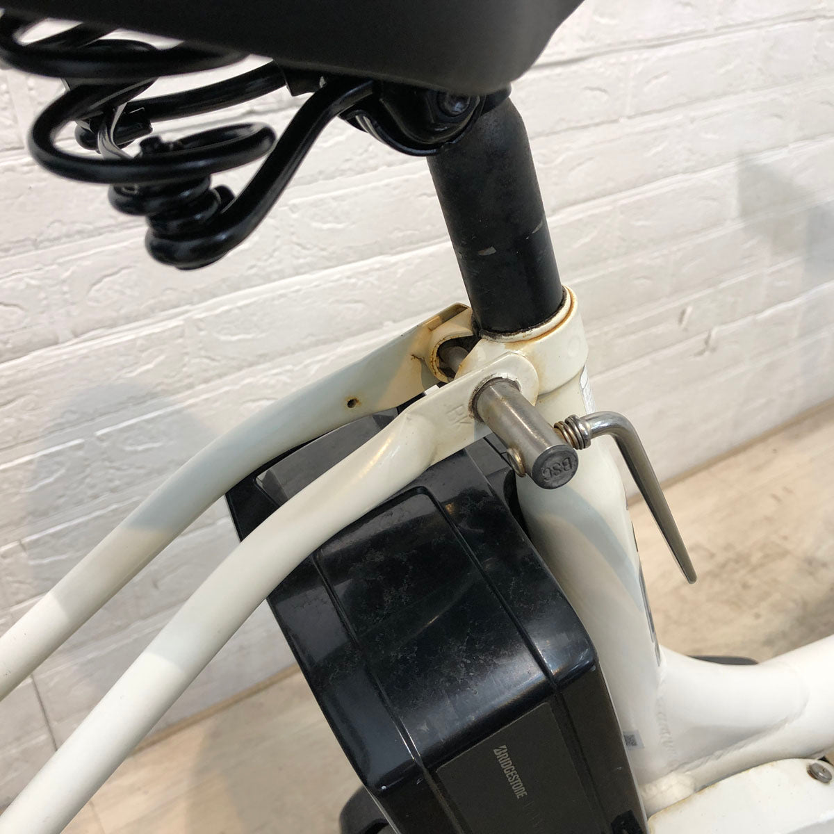 中古電動自転車 ブリヂストン bikke 2 e ビッケ ツー イー ホワイト 20インチ YD061
