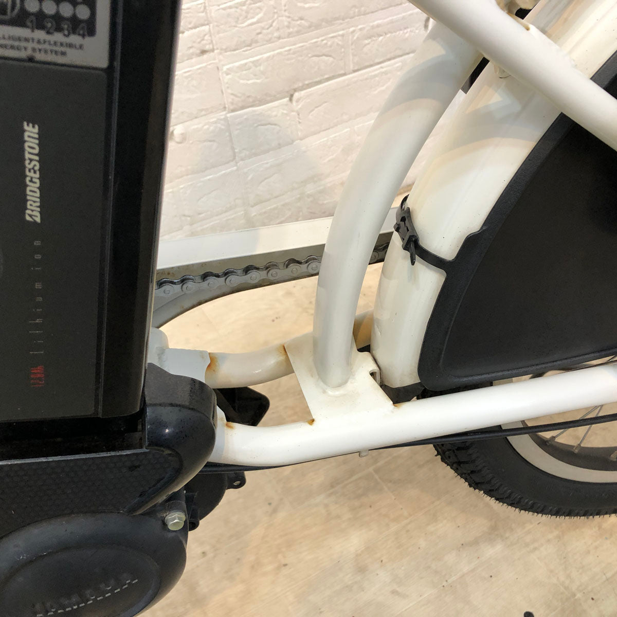 ブリヂストン bikke 2 e ビッケ ツー イー ホワイト 20インチ YD061 【中古車】