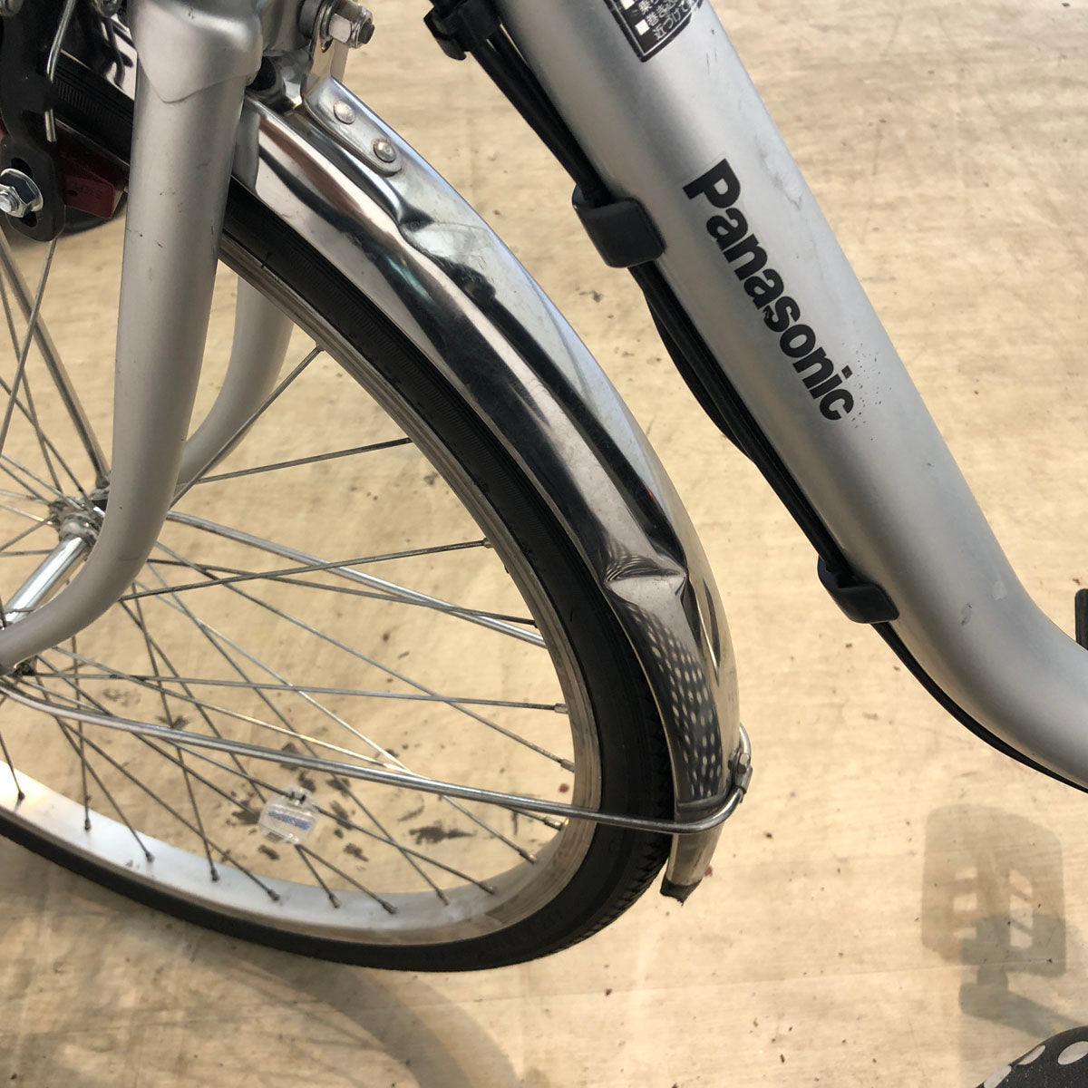 パナソニック ビビ SX シルバー 24インチ YW002【中古車】