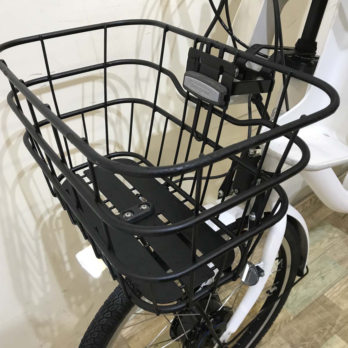 中古電動自転車 ブリヂストン bikke MOB dd ビッケ モブ dd ホワイト 前24×後20インチ KC028 