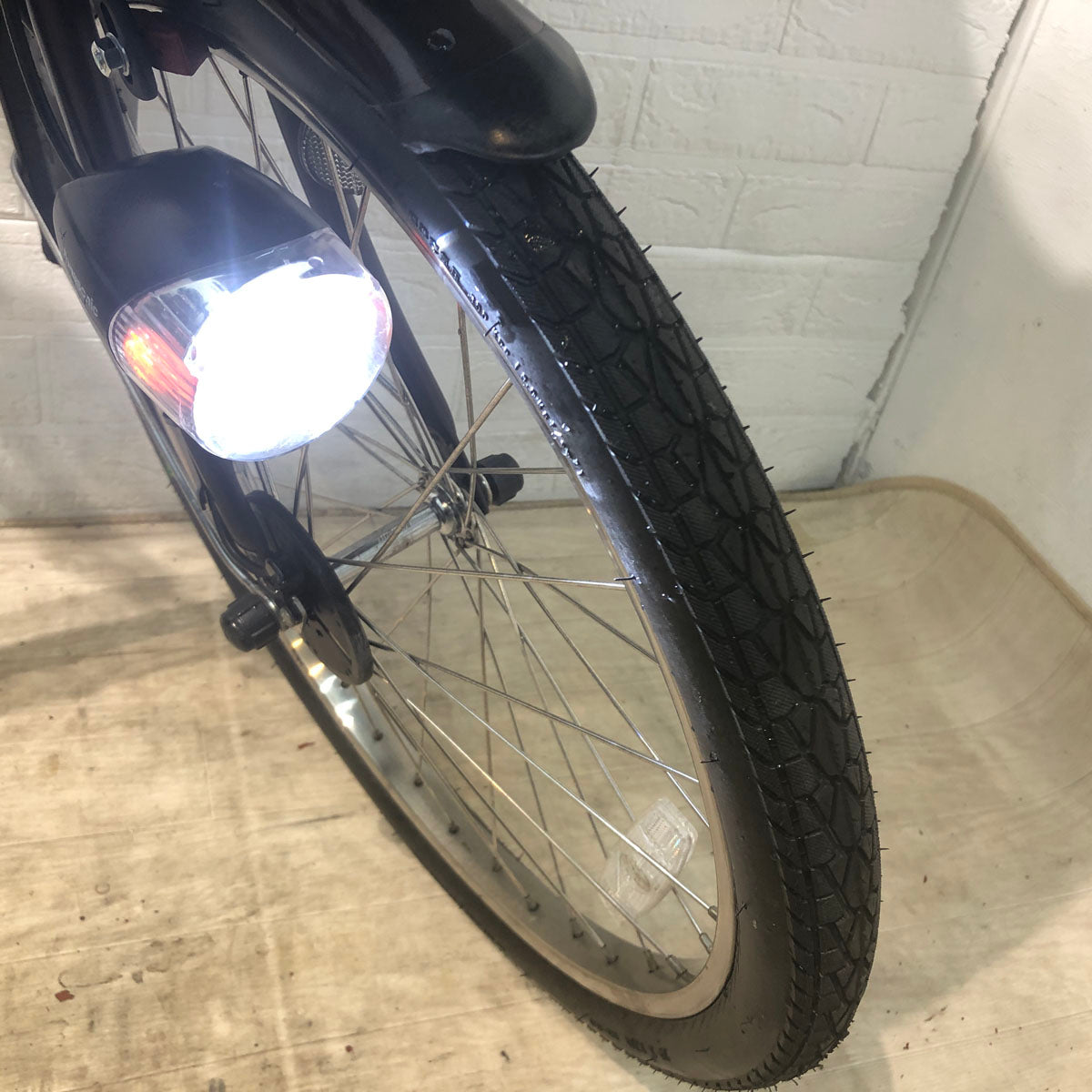 パナソニック ギュット ミニ DX ブラウン 20インチ YW015【中古車】