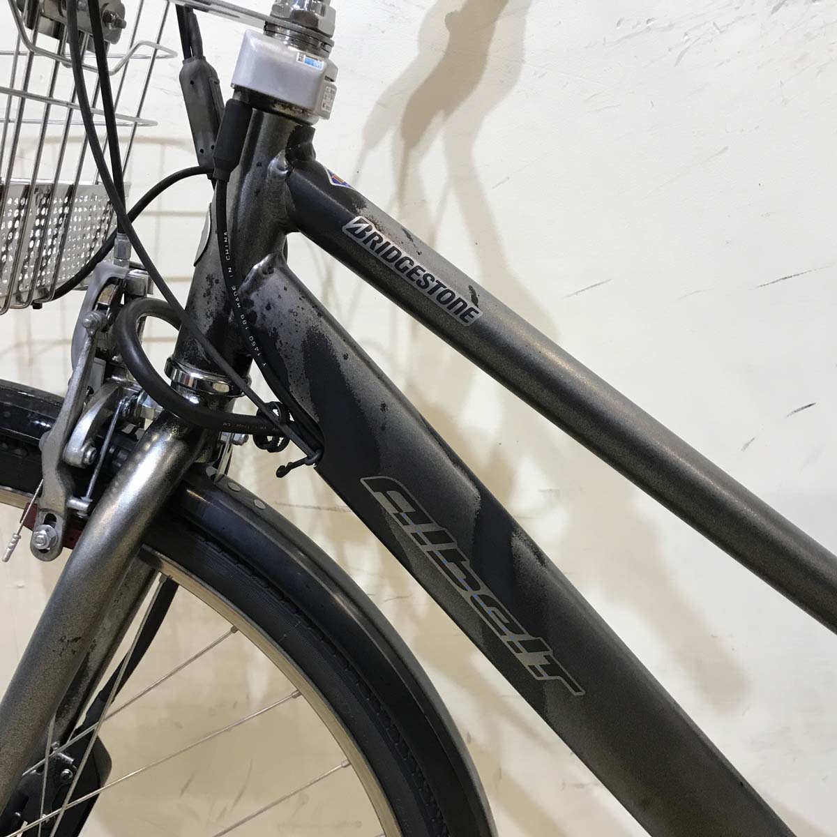 ブリヂストン アルベルト e シルバー 27インチ KX090  【中古車】