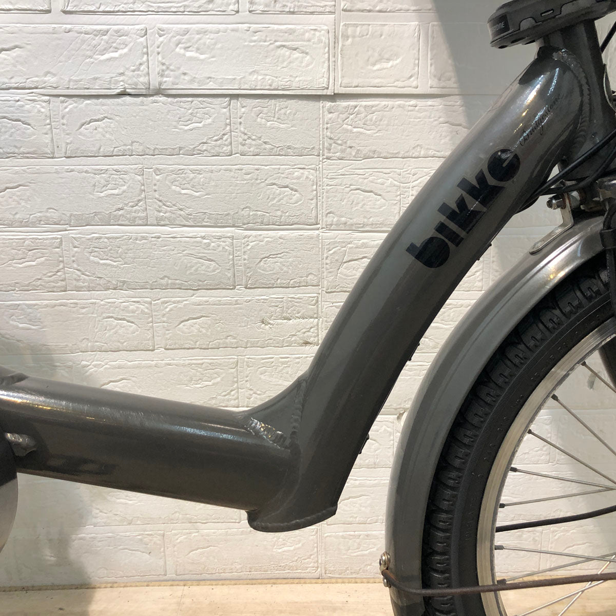 ブリヂストン bikke POLAR e ビッケ ポーラー イー グレー 20インチ YR016 【中古車】