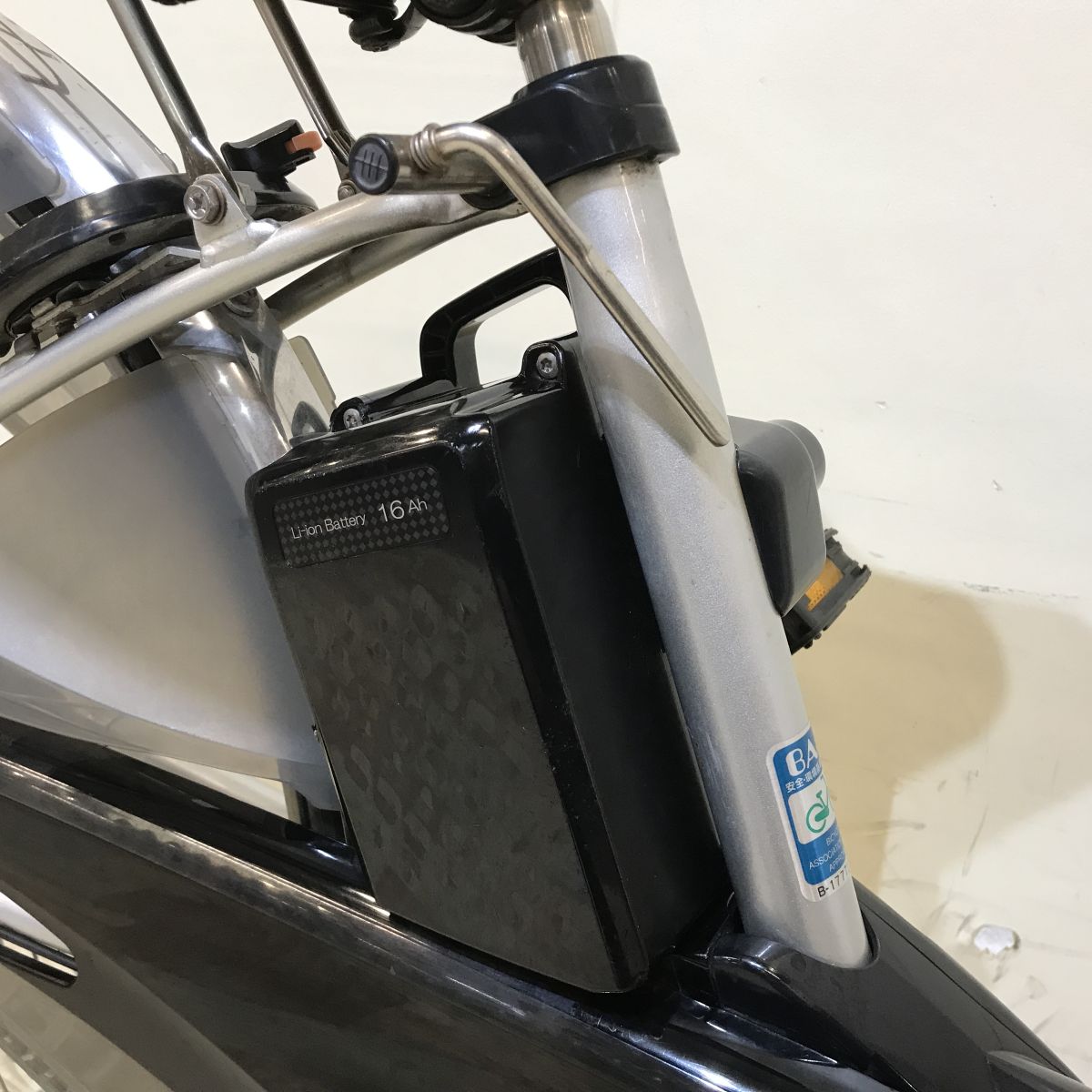 中古電動自転車 パナソニック ビビDX シルバー 26インチ KH034