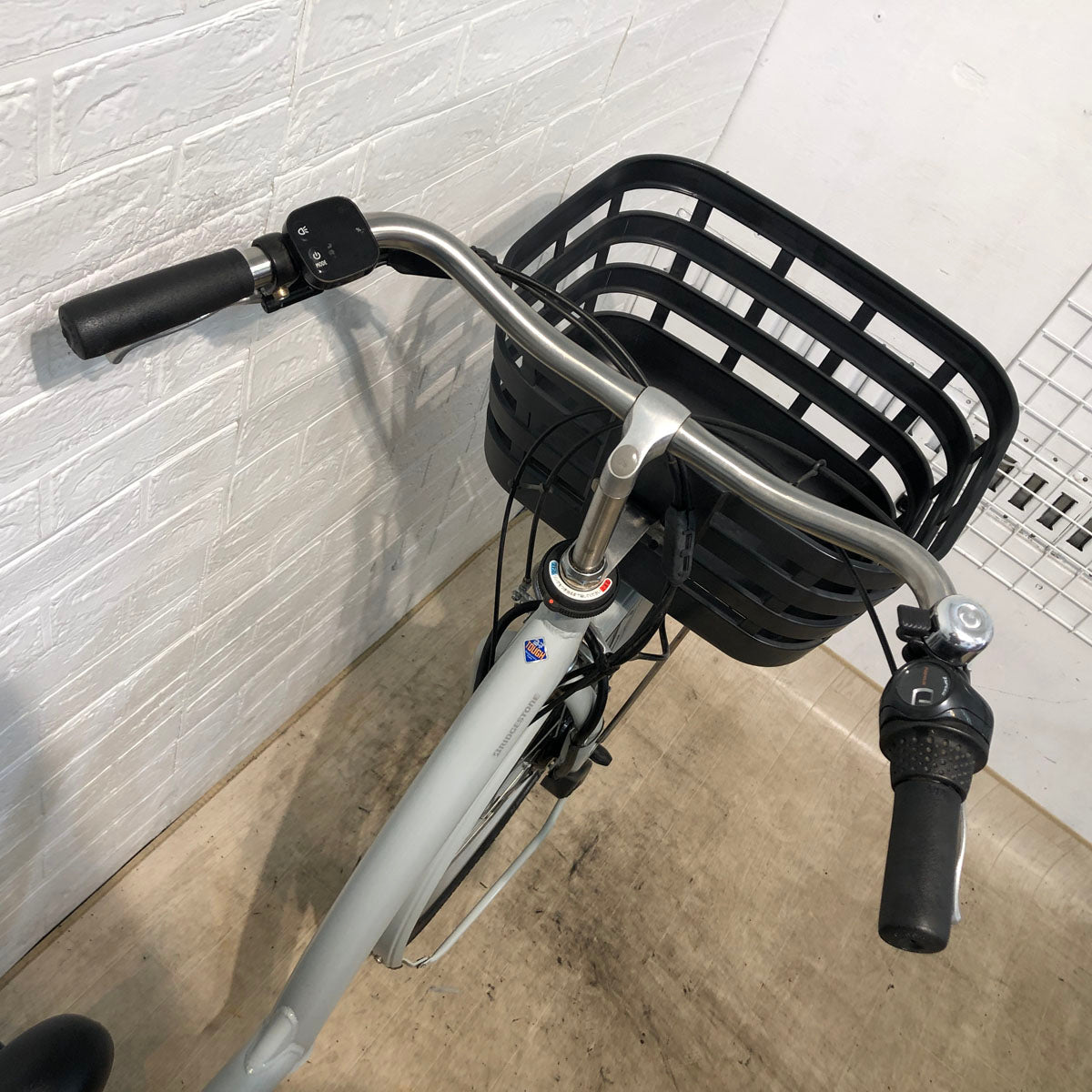 ブリヂストン フロンティア リラクシー グレー 26インチ YR019 【中古車】