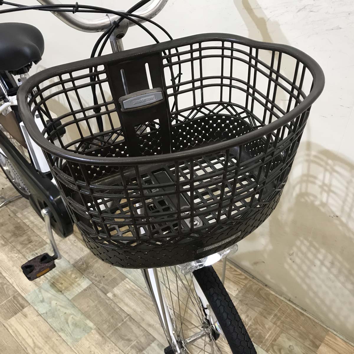 ブリヂストン アシスタ DX ホワイト 26インチ KT050 【中古車】