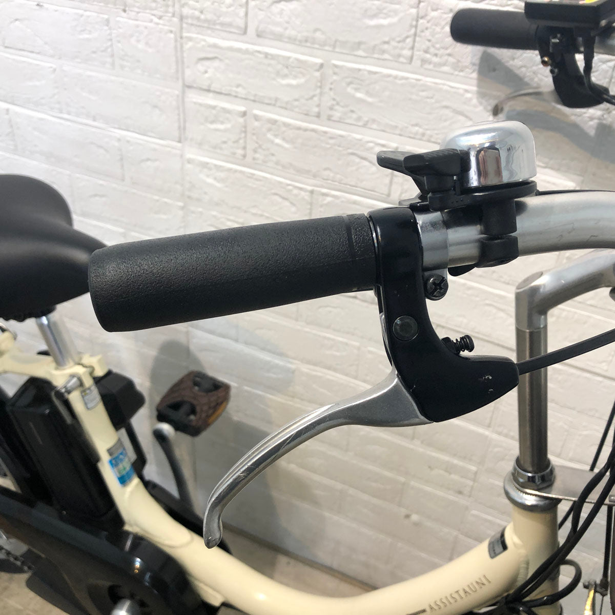 中古電動自転車 ブリヂストン アシスタ ユニ プレミア アイボリー 20インチ SR419Y