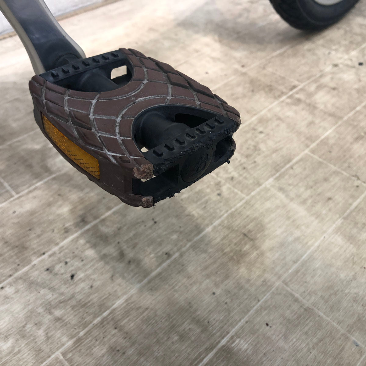 中古電動自転車 ブリヂストン アシスタ ユニ プレミア アイボリー 20インチ SR419Y