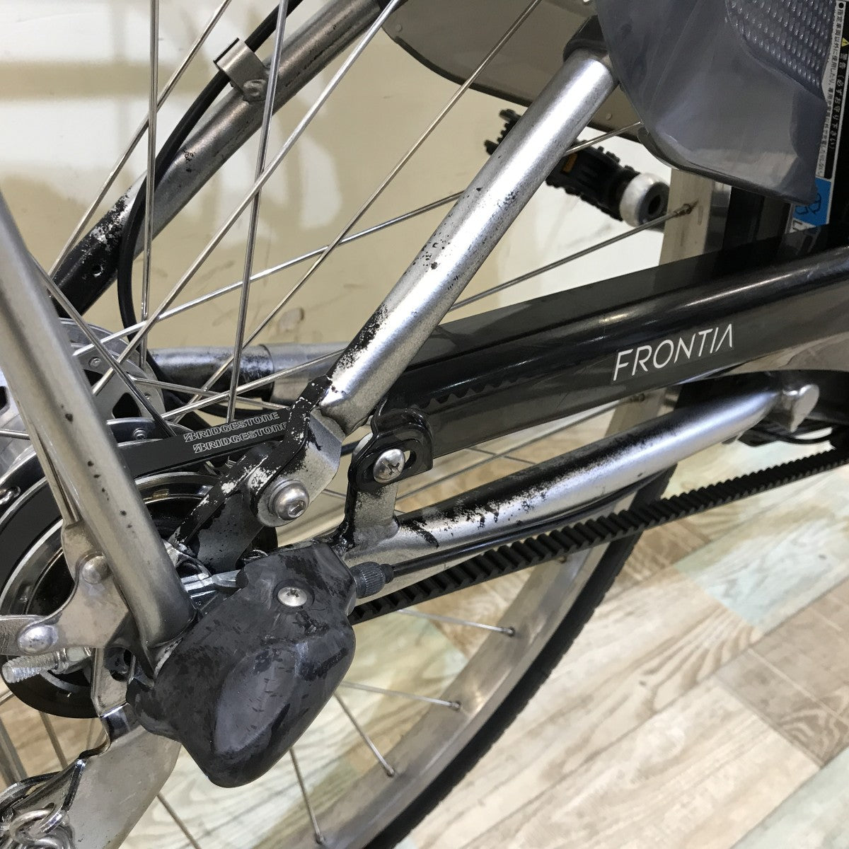 ブリヂストン フロンティア シルバー 26インチ KH039 【中古車】