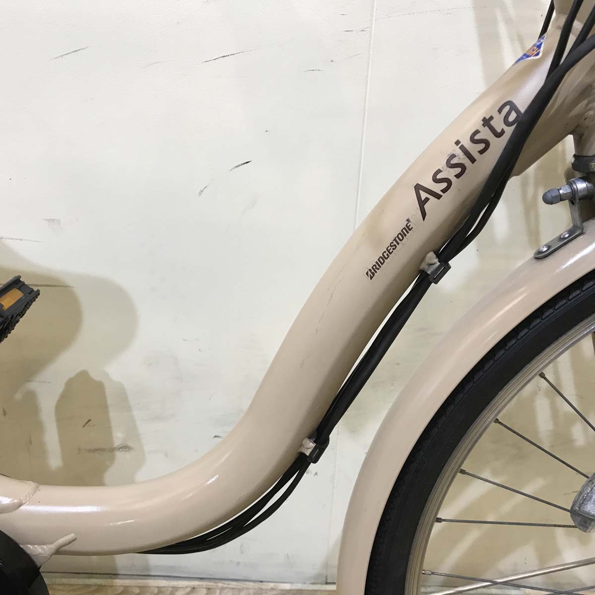 中古電動自転車  ブリヂストン アシスタ ベーシック ベージュ 26インチ KC056