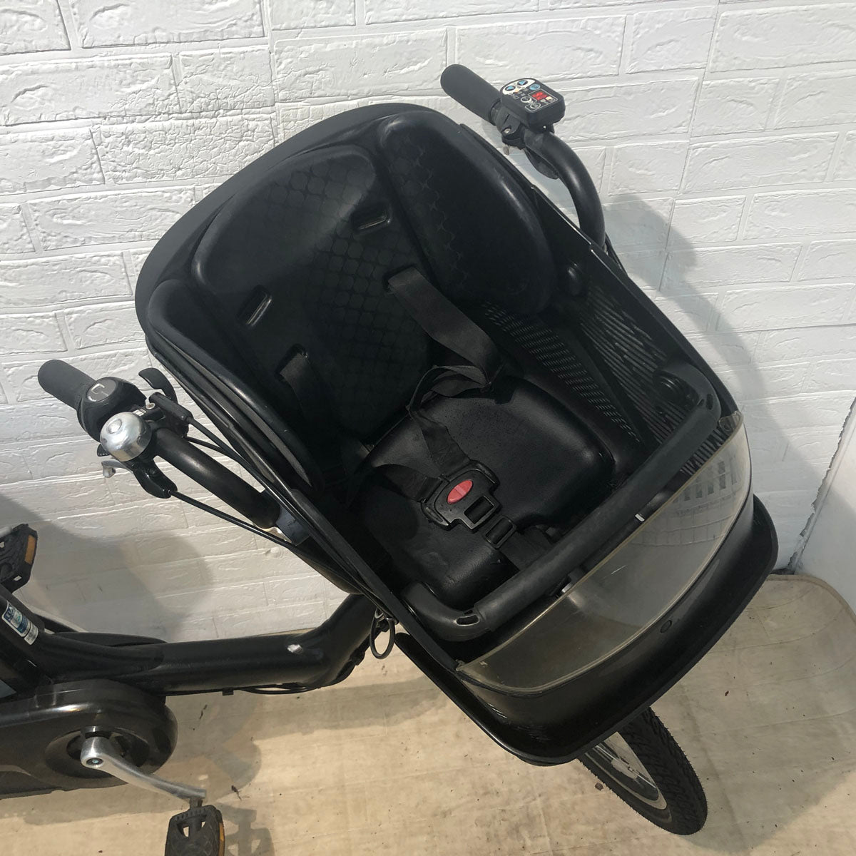 ブリヂストン アンジェリーノ プティット POSH アシスタ ブラック 20インチ YW036【中古車】