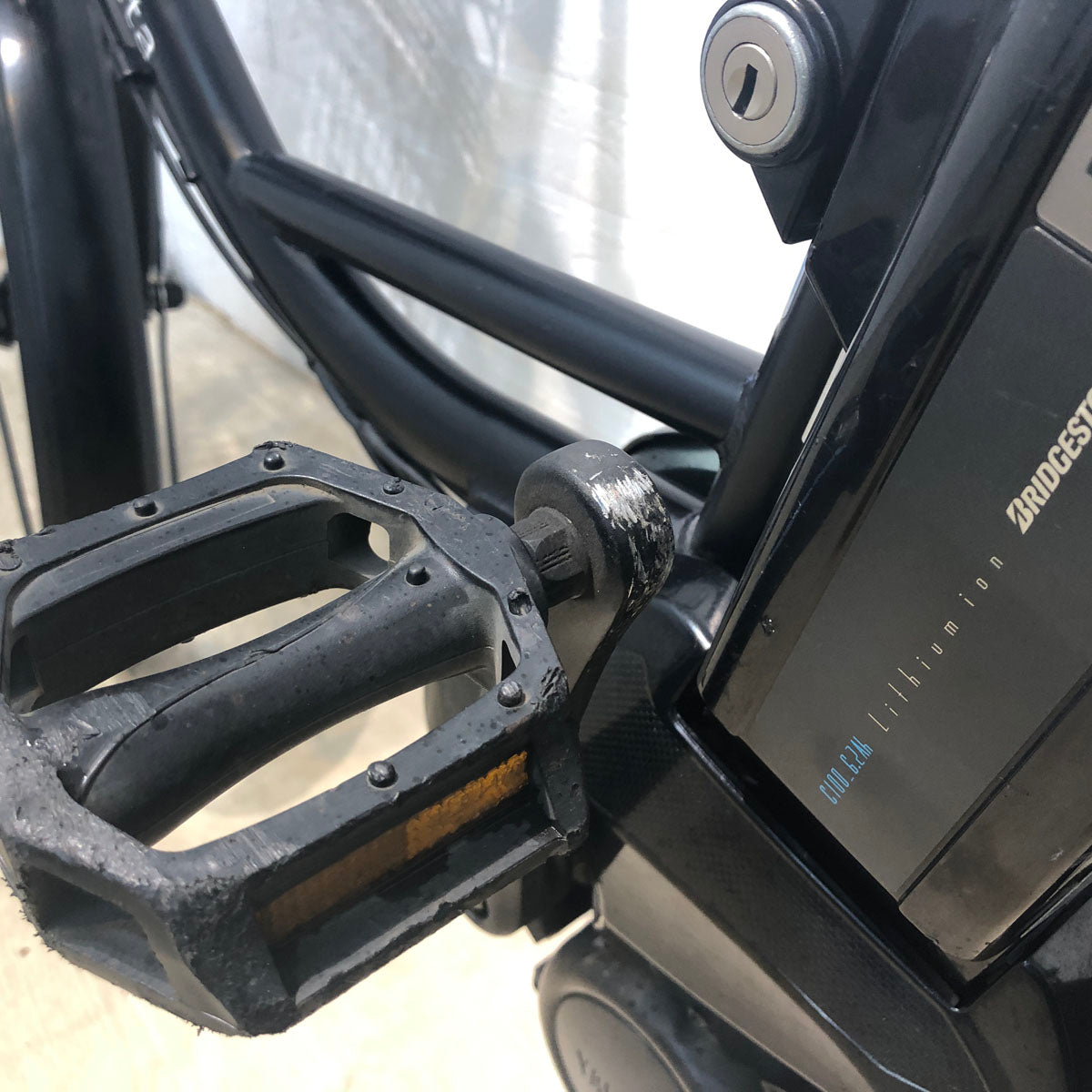 ブリヂストン アシスタ ファイン ミニ ブラック 前20×後18インチ YW043 【中古車】