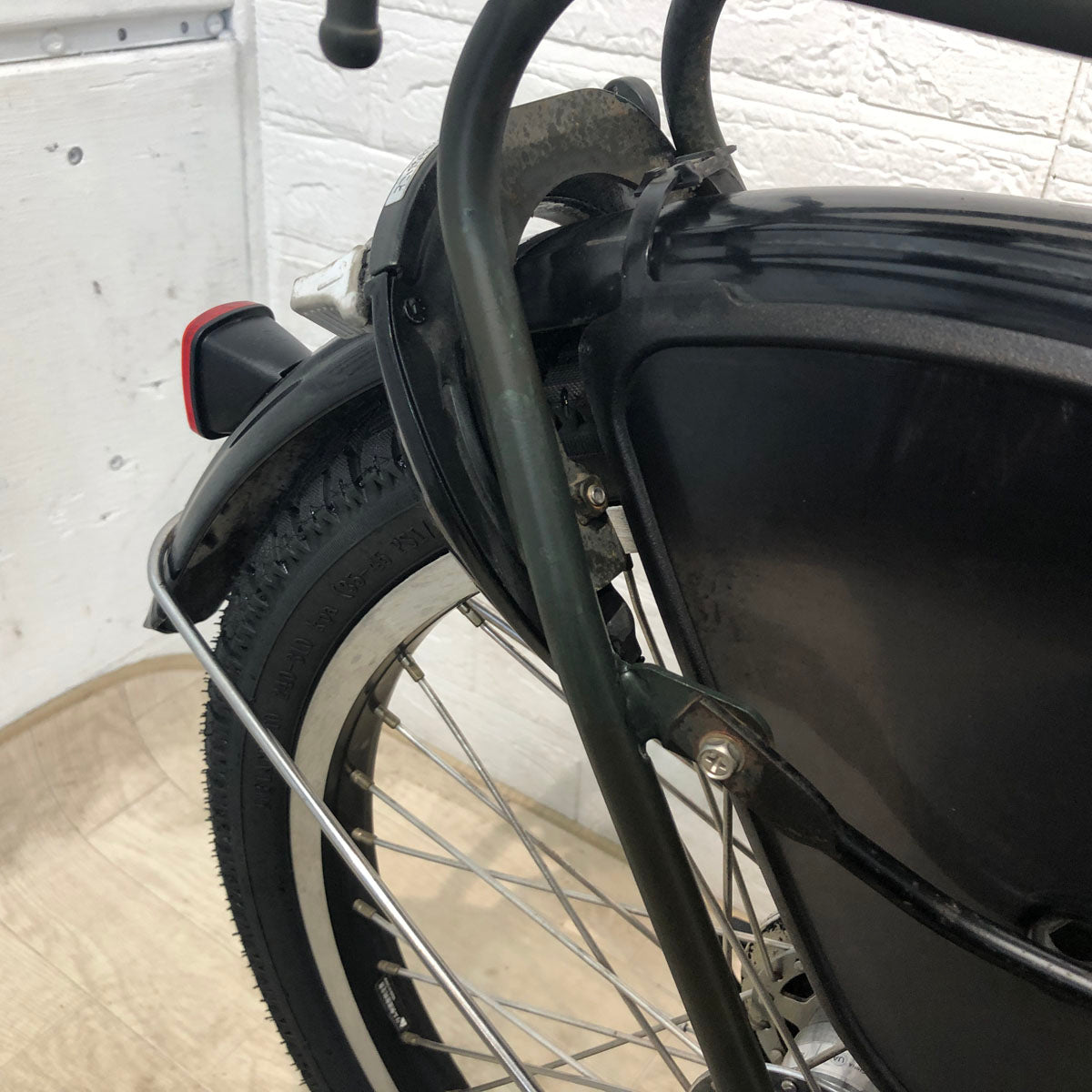 ブリヂストン アンジェリーノ プティット e カーキ 20インチ YE003【中古車】