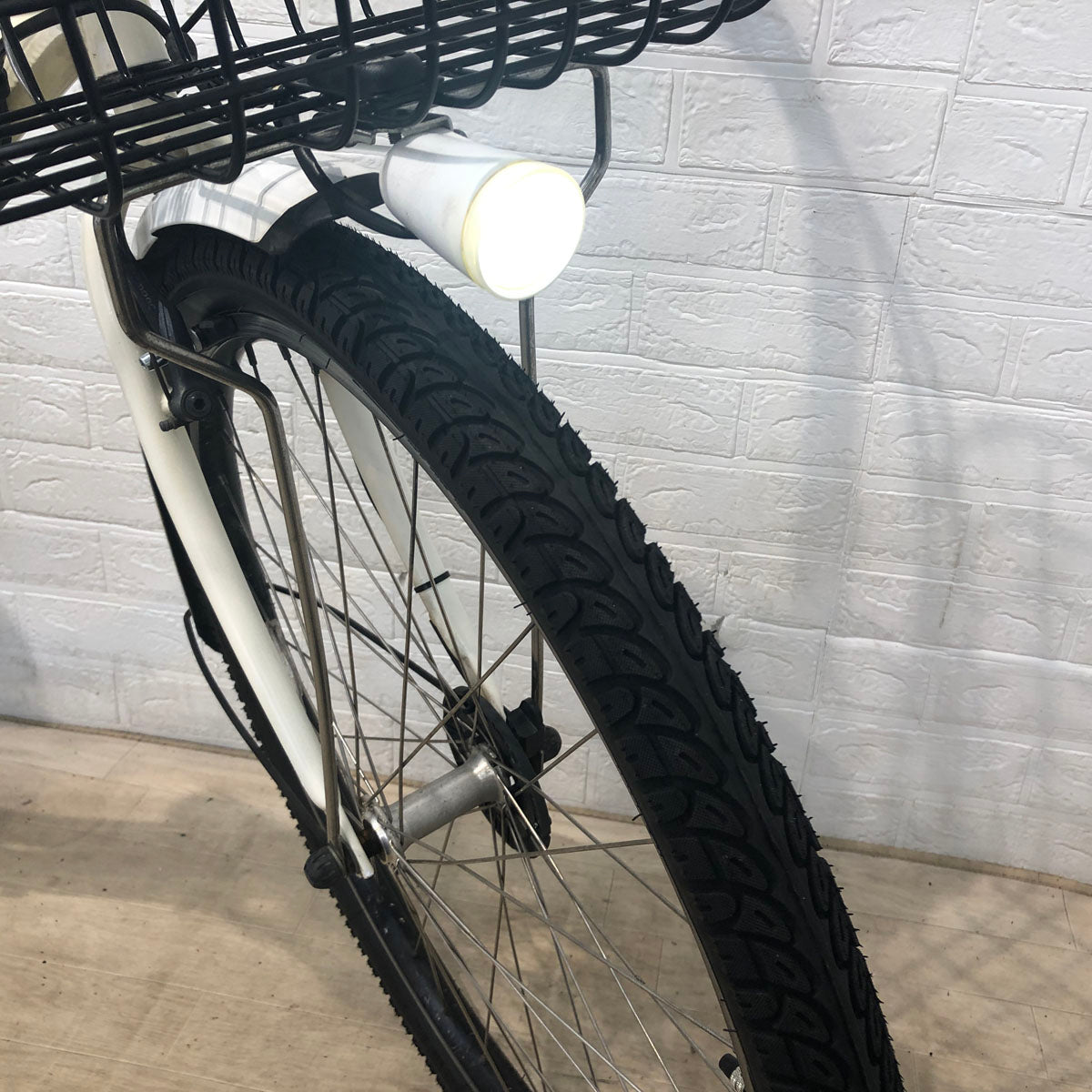 新品バッテリー ブリヂストン HYDEE B ハイディ ビー ホワイト 26インチ YW053 【中古車】