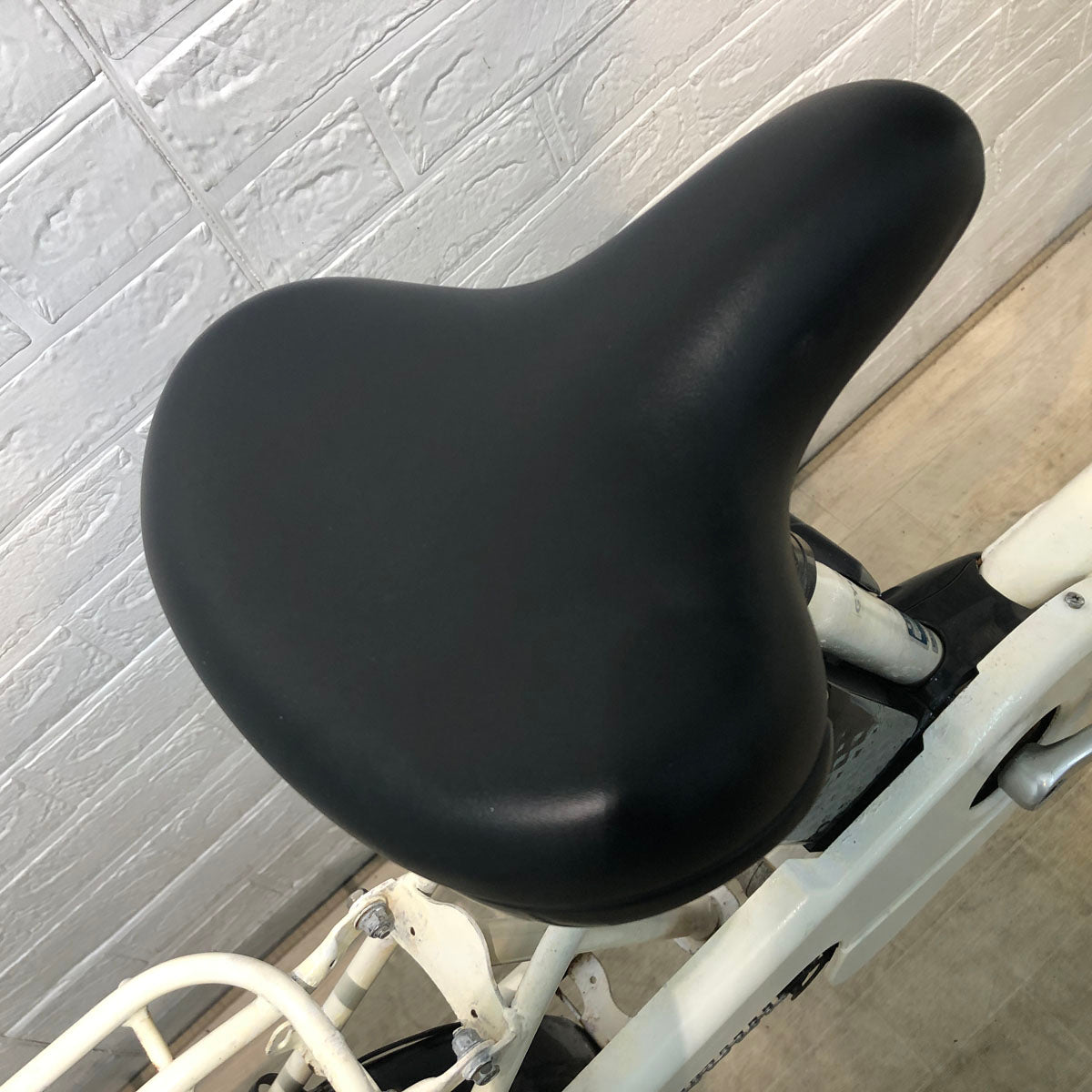 パナソニック ギュット ミニ DX ホワイト 20インチ YE010【中古車】
