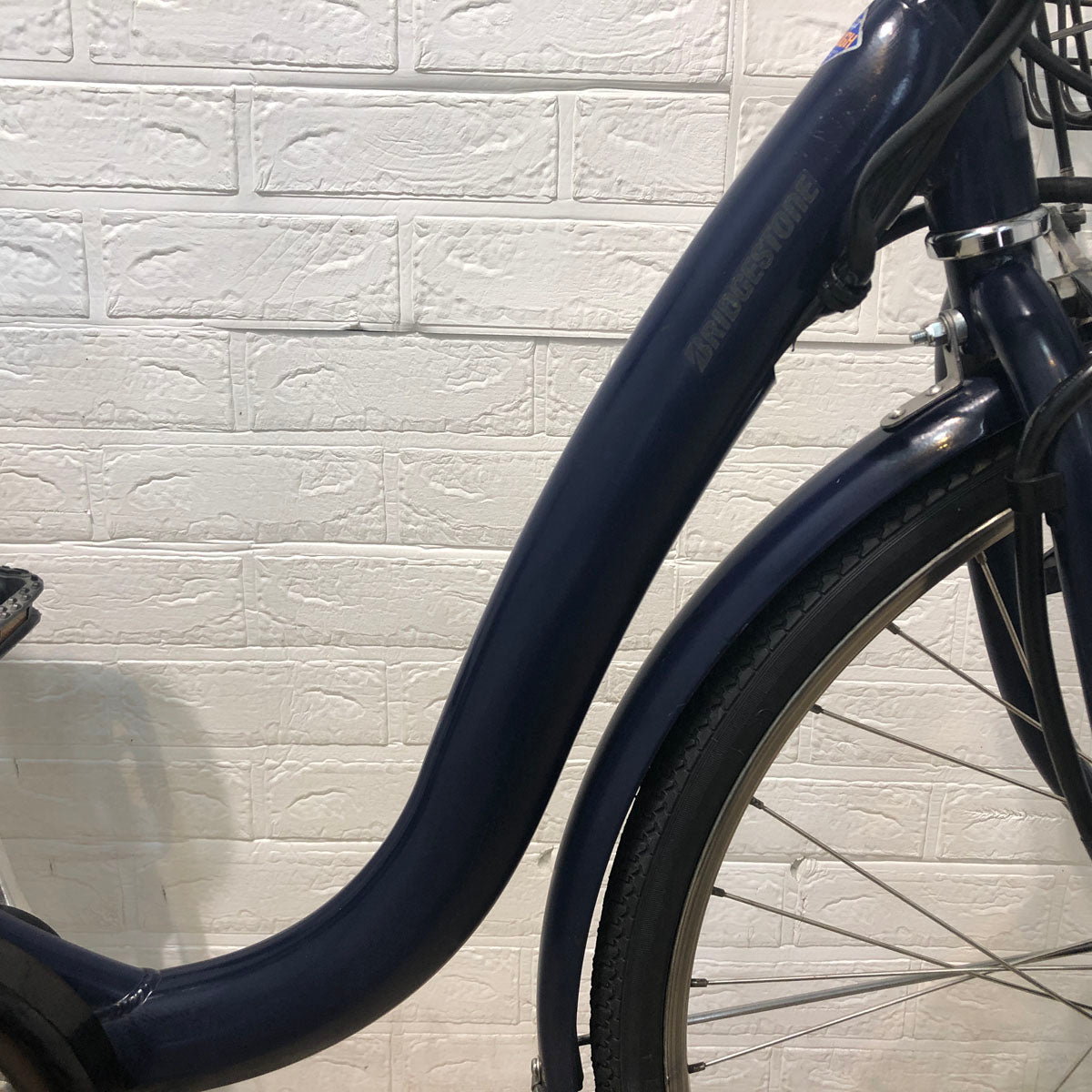 ブリヂストン フロンティア ネイビー 26インチ YW057 【中古車】