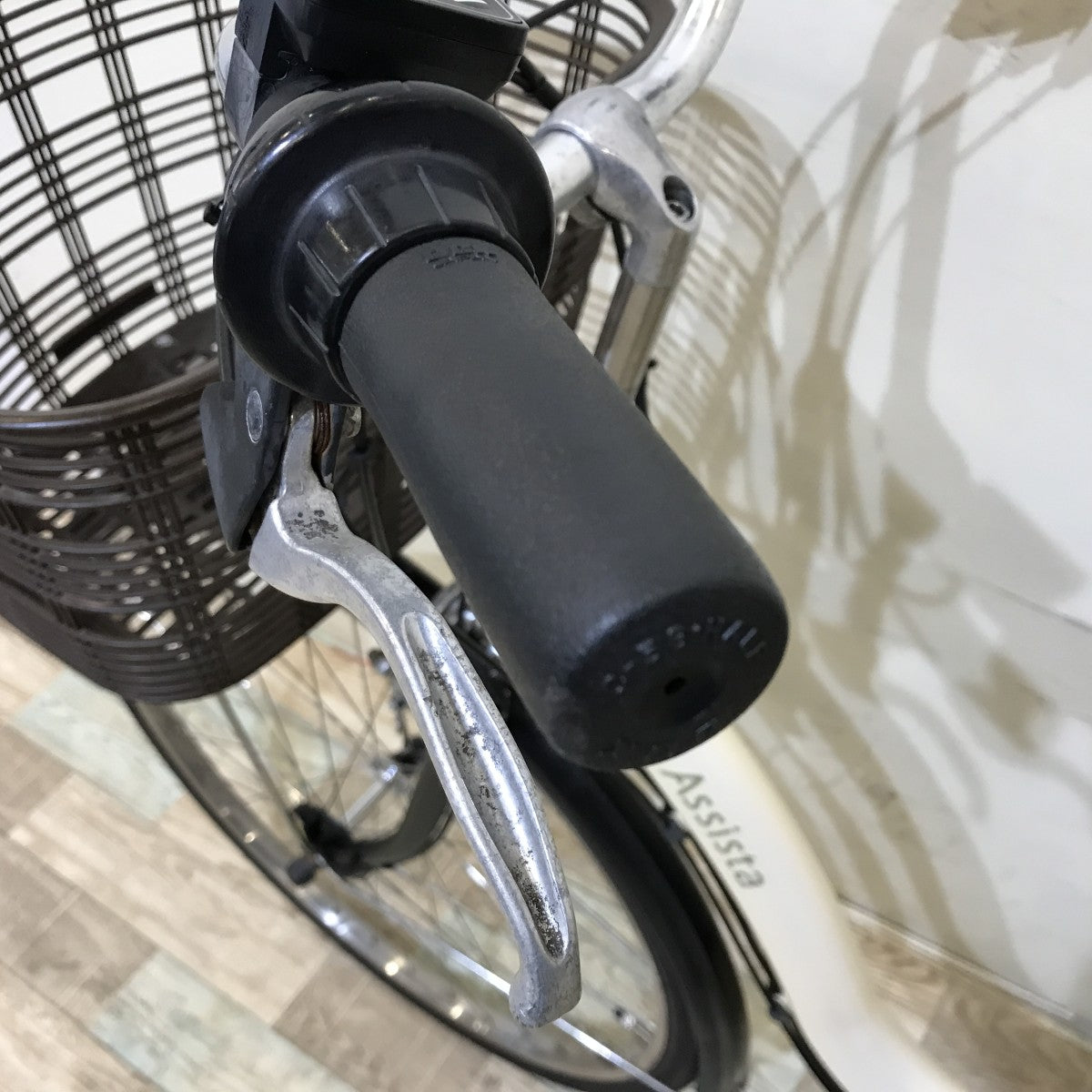 中古電動自転車 ブリヂストン アシスタ ホワイト 26インチ KH069