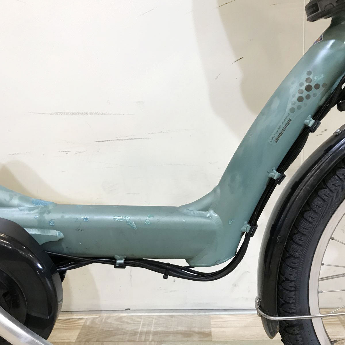 ブリヂストン アンジェリーノプティットe グリーン 20インチ KH071 【中古車】