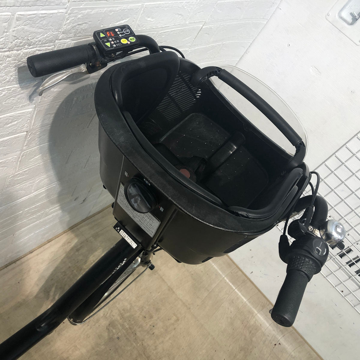 ブリヂストン アンジェリーノ e ブラック 前22×後26インチ YW066【中古車】
