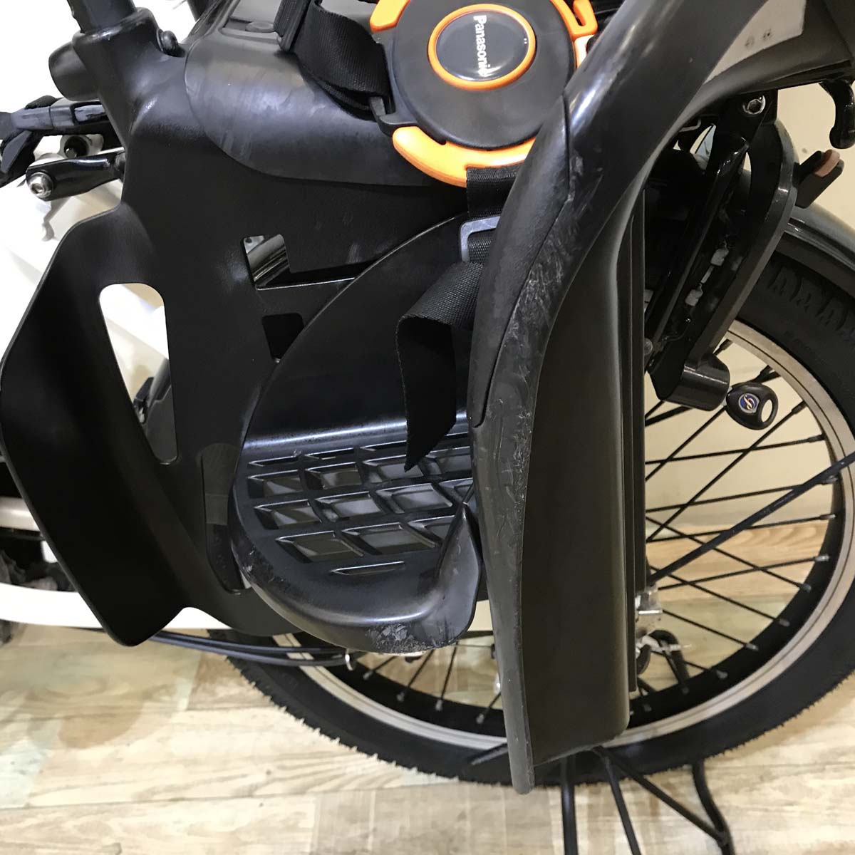 パナソニック ギュット アニーズ ホワイト 20インチ KY018【中古車】
