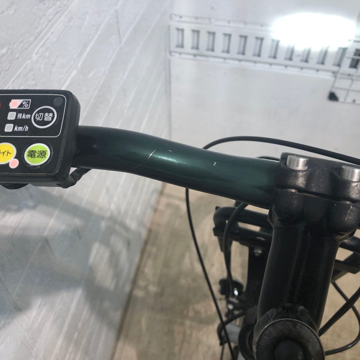 ブリヂストン アシスタ ユニ シルバー 24インチ YW071 【中古車】