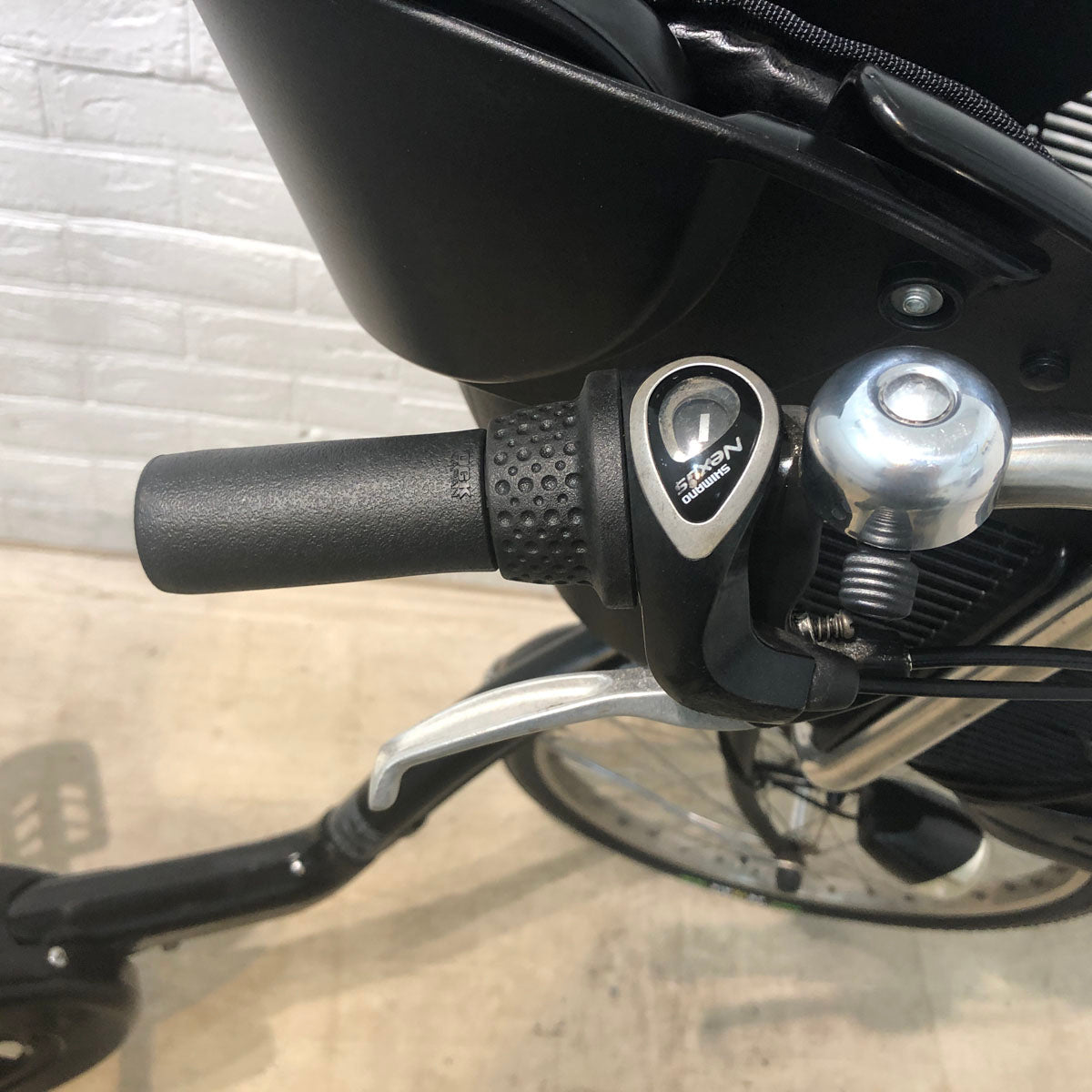 パナソニック ギュット ミニ ブラック 20インチ YW074【中古車】