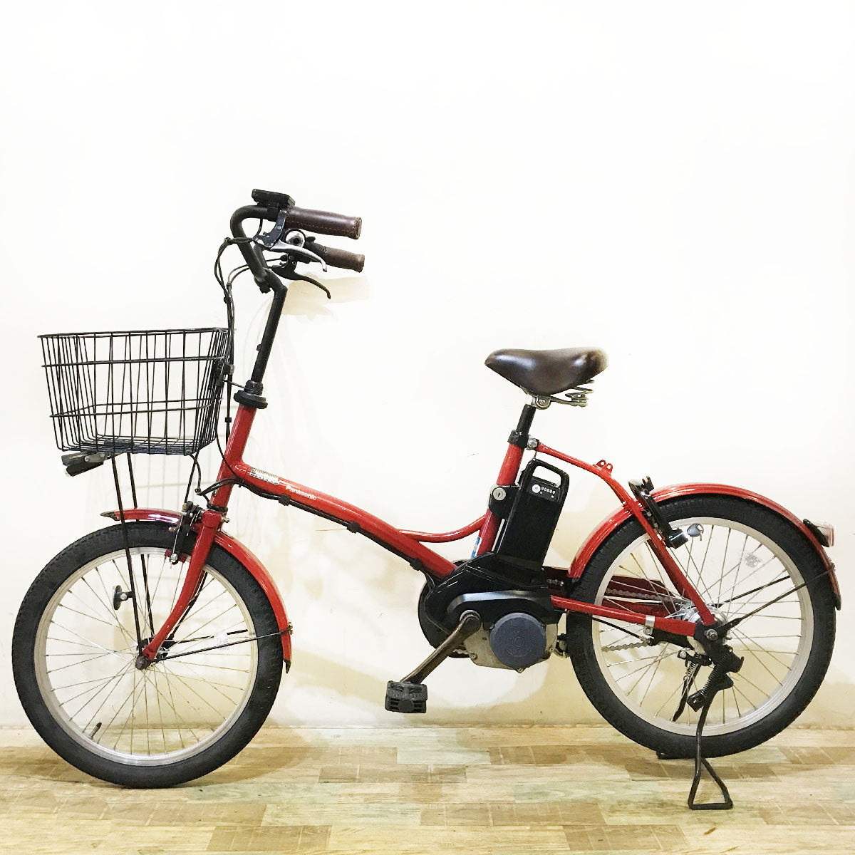 パナソニック グリッター レッド 20インチ KO120 【中古車】