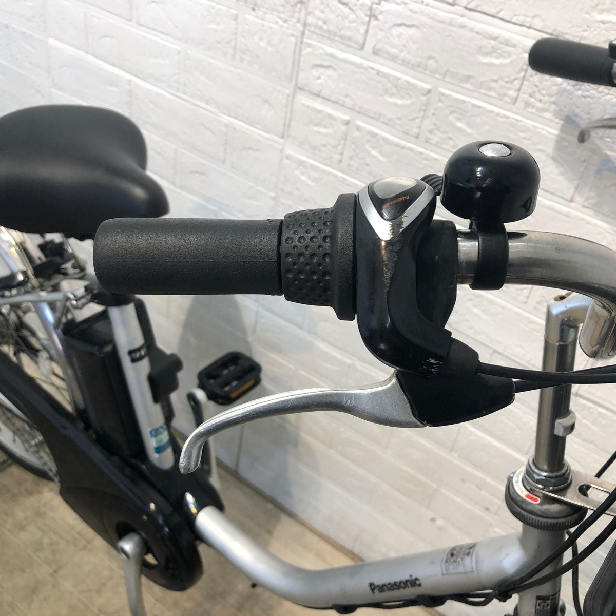 パナソニック ビビ TX シルバー 24インチ YE031 【中古車】