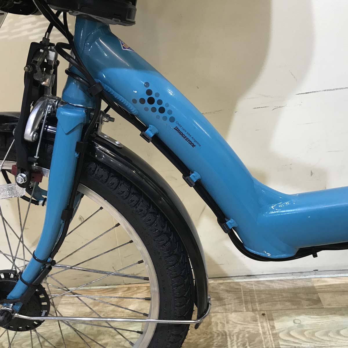 ブリヂストン アンジェリーノ プティット e ブルー 20インチ KT106【中古車】