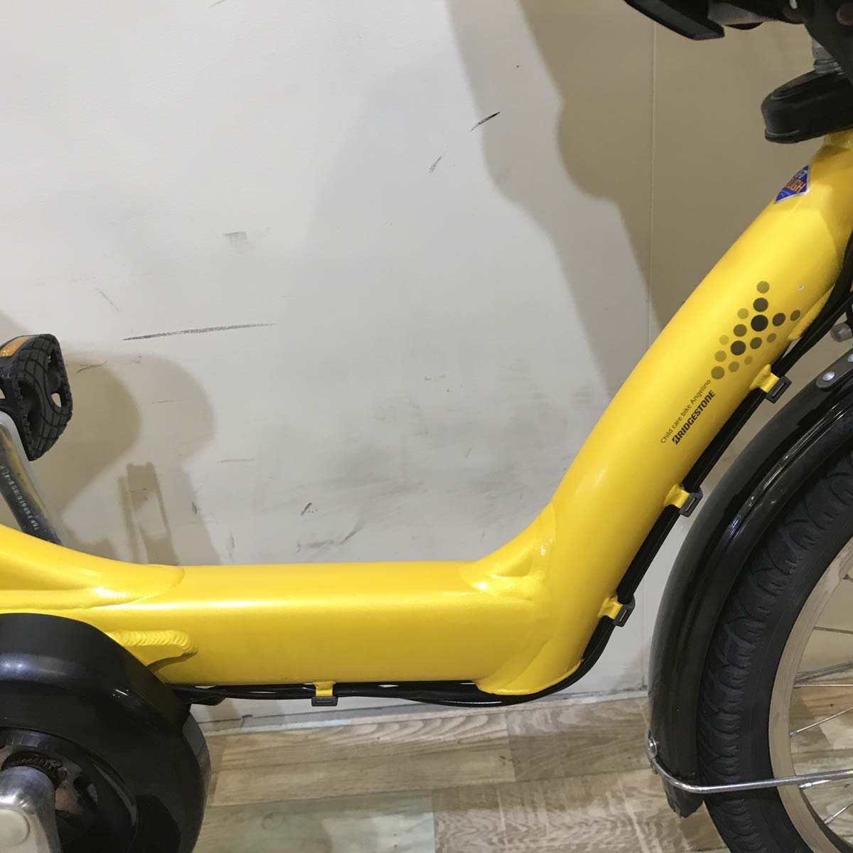 ブリヂストン アンジェリーノ プティット e イエロー 20インチ KT109【中古車】