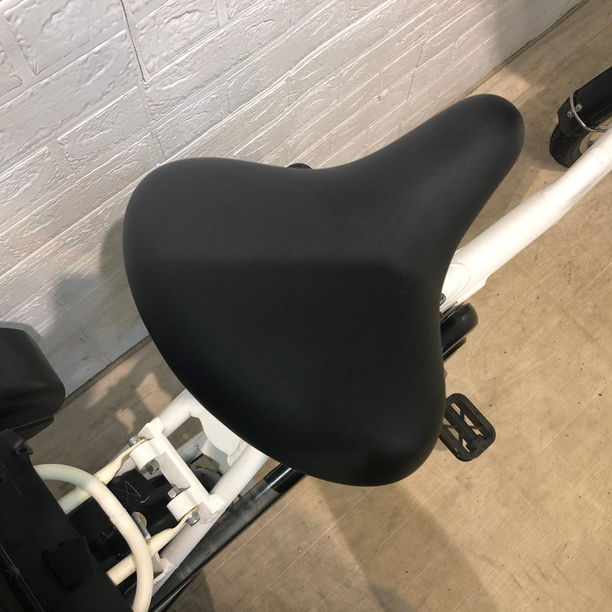 パナソニック ギュット ミニ K ホワイト 20インチ YW081【中古車】