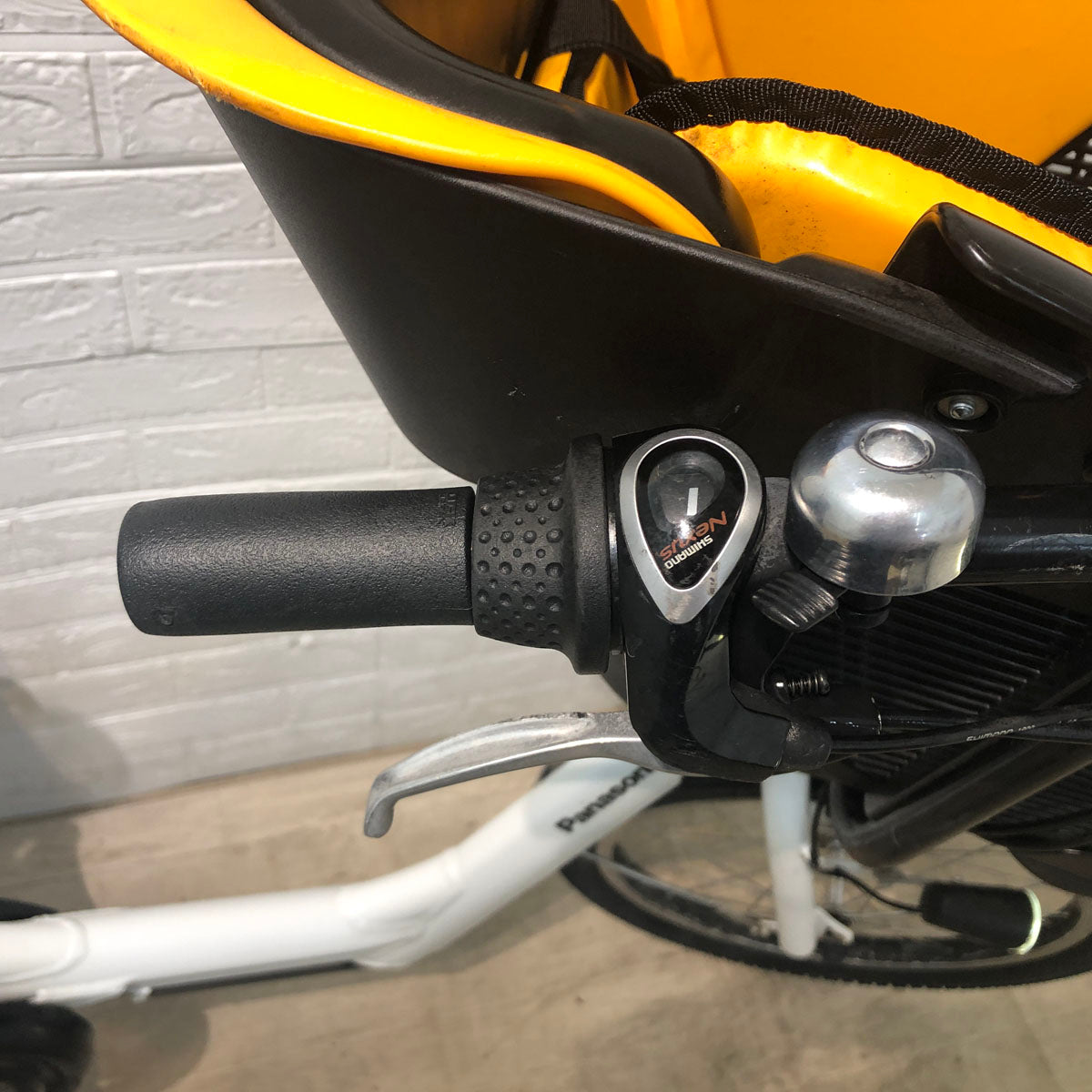 パナソニック ギュット ミニ K ホワイト 20インチ YW081【中古車】