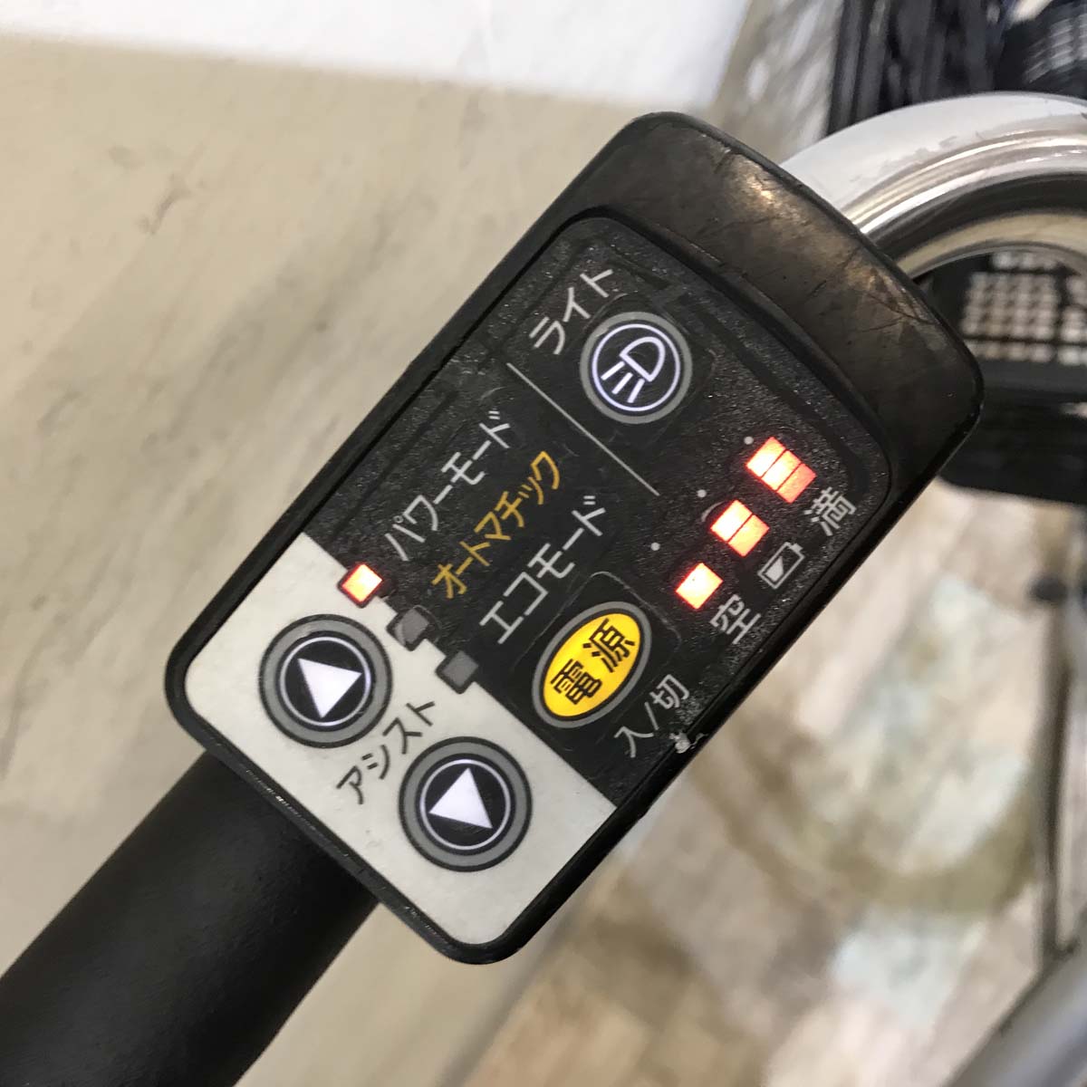 パナソニック ビビ TX シルバー 26インチ KY032【中古車】