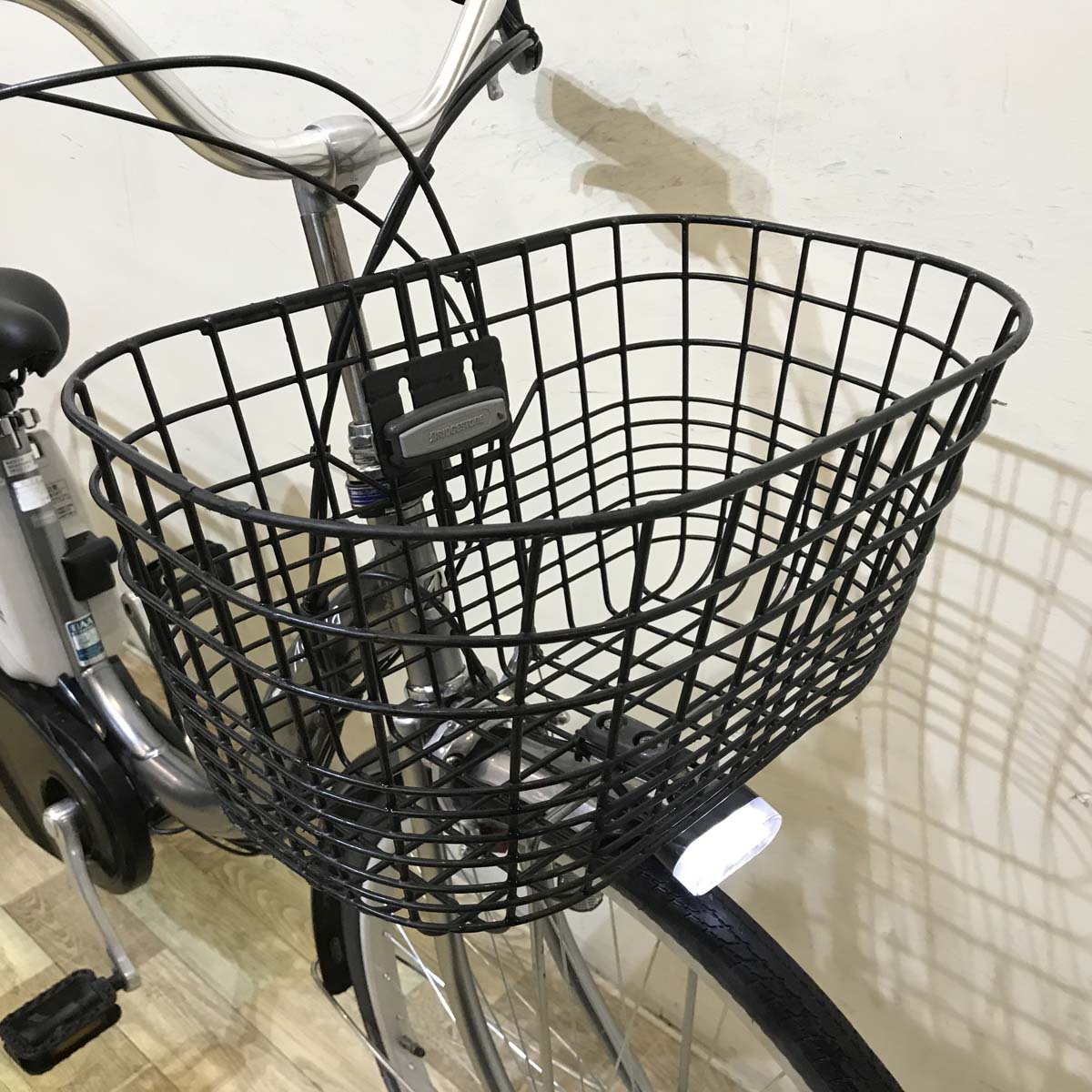 中古電動自転車  ブリヂストン アシスタ ベーシック シルバー 26インチ KC111