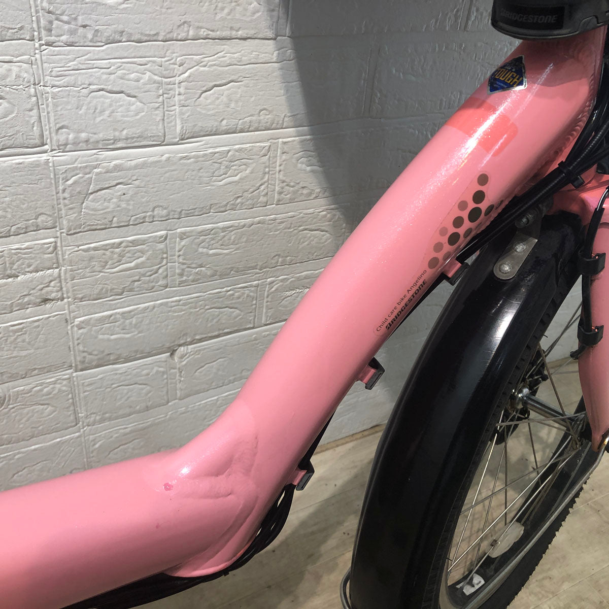 ブリヂストン アンジェリーノ プティット e ピンク 20インチ YW083【中古車】