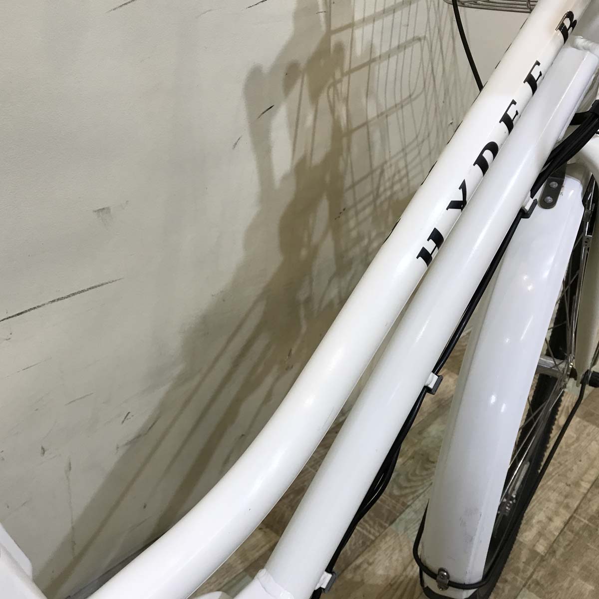 ブリヂストン HYDEE B ハイディ ビー ホワイト 26インチ KT112 【中古車】