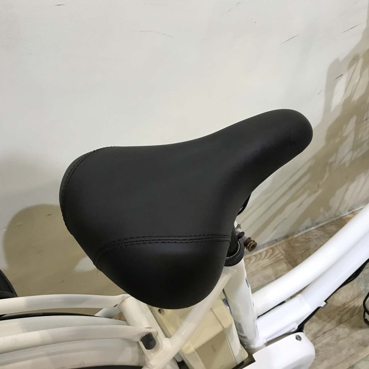 ブリヂストン HYDEE B ハイディ ビー ホワイト 26インチ KT112 【中古車】