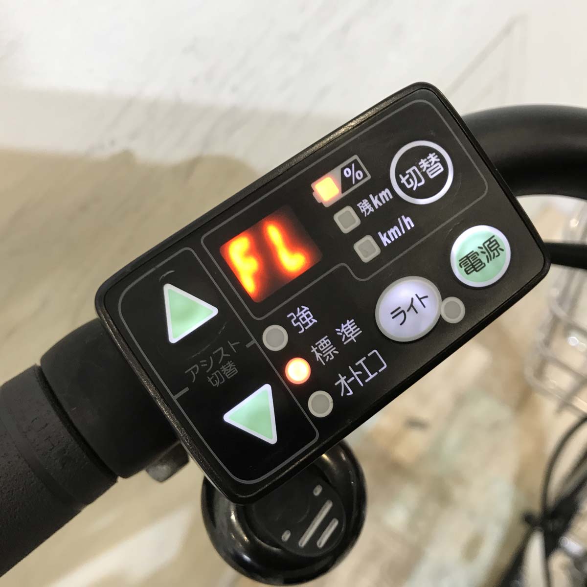ブリヂストン HYDEE B ハイディ ビー ホワイト 26インチ KT112 【中古車】