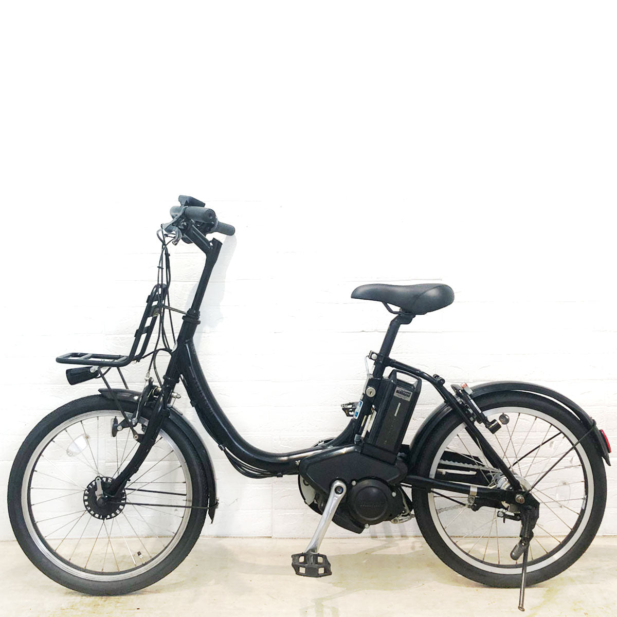 ブリヂストン アシスタ ユニ ブラック 20インチ YW084【中古車】