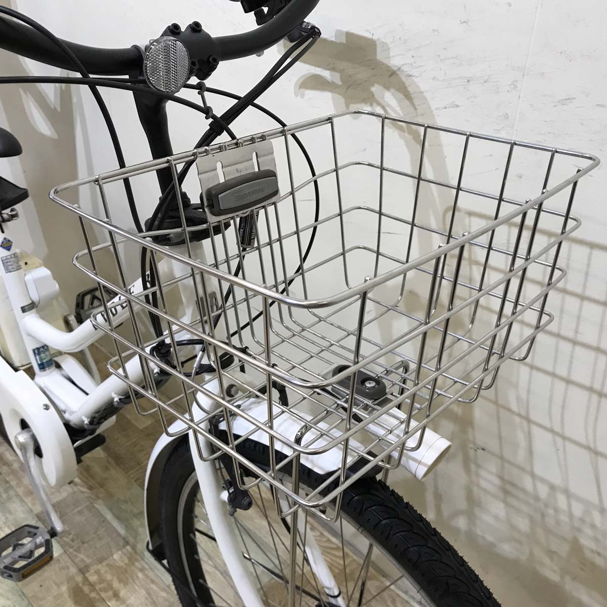 ブリヂストン HYDEE B ハイディ ビー ホワイト 26インチ KT112 【中古車】