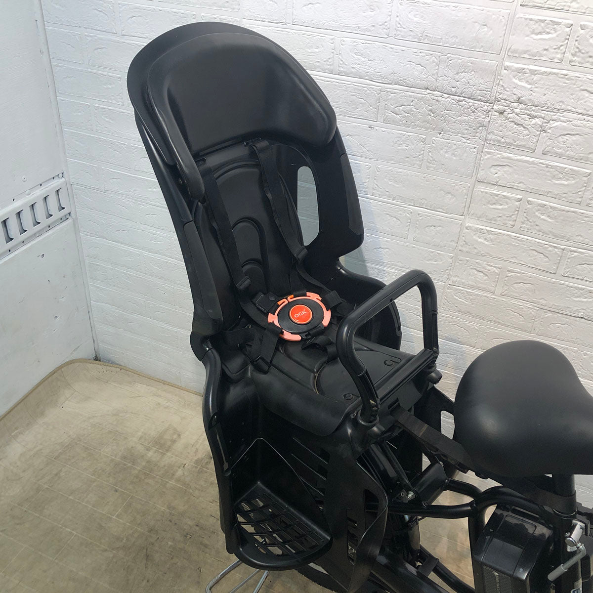 ブリヂストン アンジェリーノ プティット e ブラック 20インチ YE040【中古車】