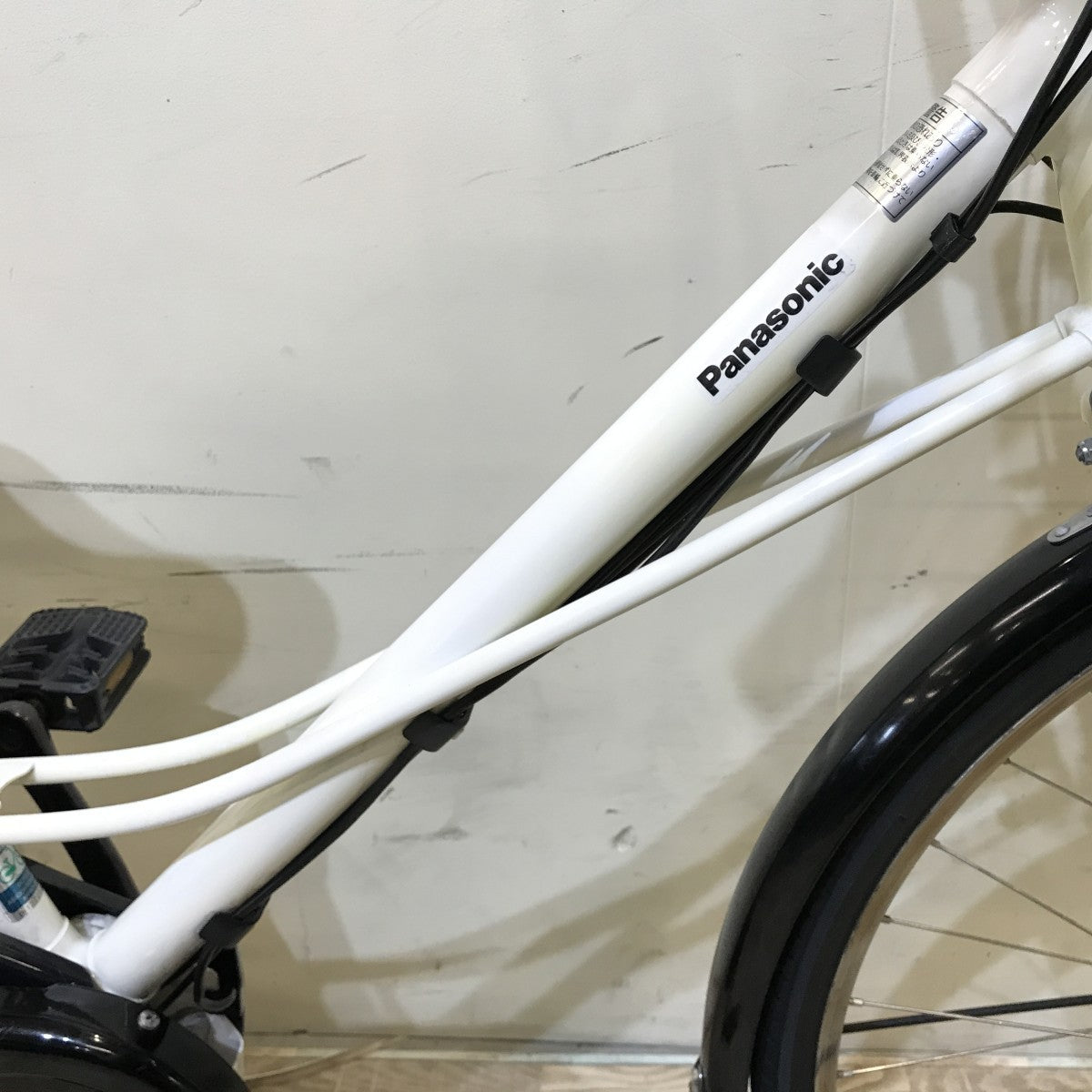 パナソニック カラーズB ホワイト 26インチ KH096 【中古車】