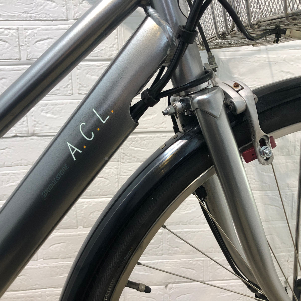 ブリヂストン ACL ロイヤル 8 シルバー 27インチ YW087 【中古車】