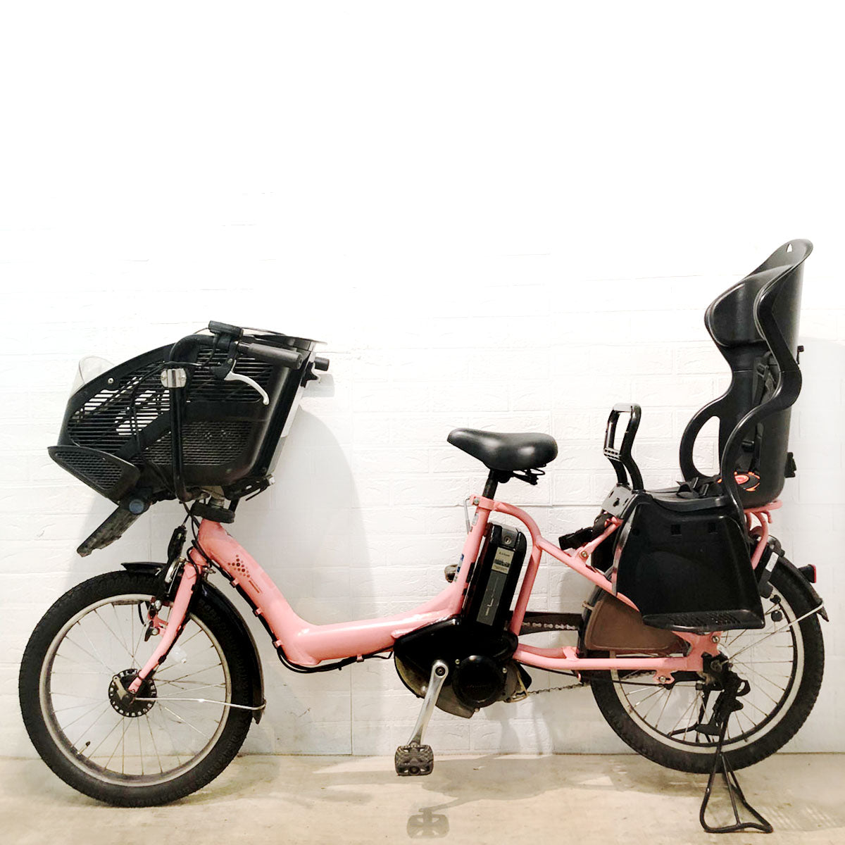 ブリヂストン アンジェリーノ プティット e ピンク 20インチ YR089【中古車】