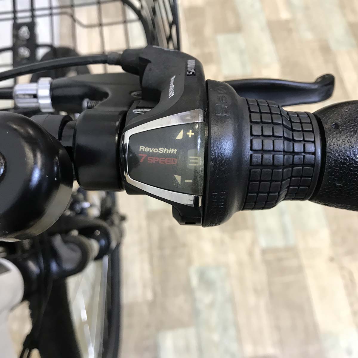 パナソニック ハリヤ ホワイト 26インチ KT124 【中古車】