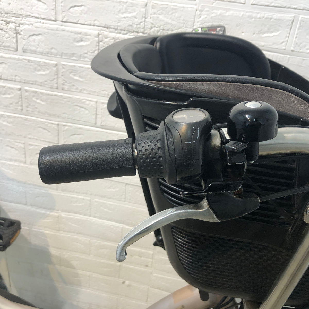 中古電動自転車 新品バッテリー ブリヂストン アンジェリーノ プティット e プレシャスベージュ 20インチ YE053