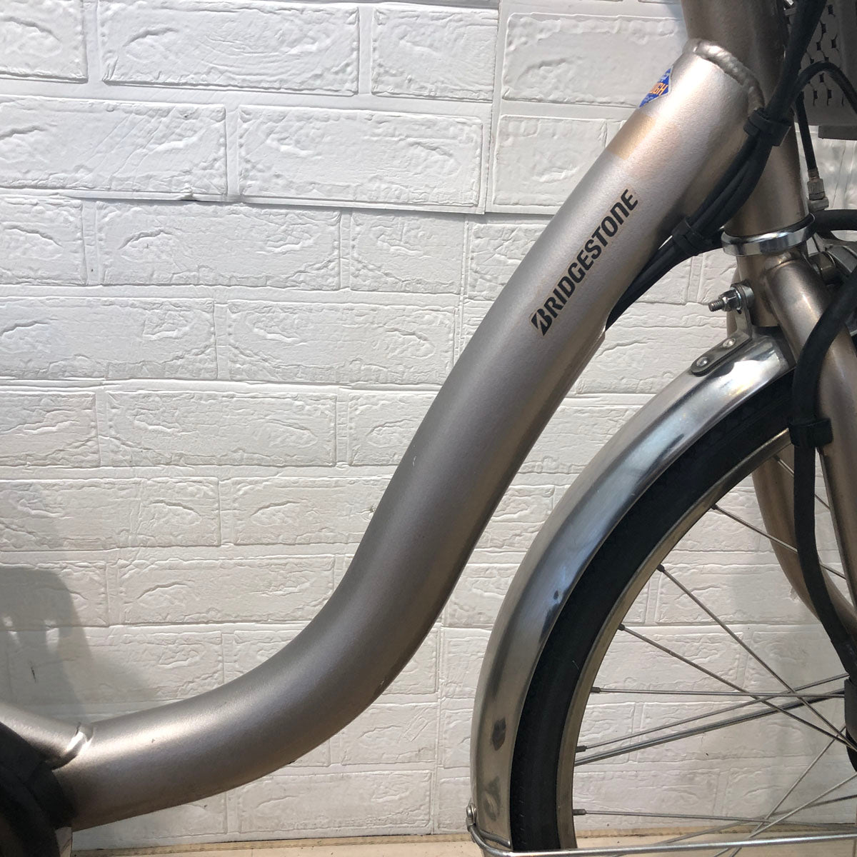 ブリヂストン フロンティア ゴールド 24インチ YR102  【中古車】